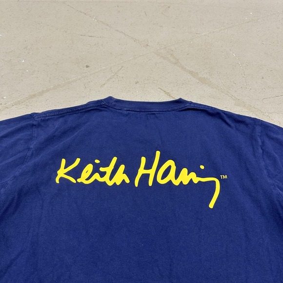 Uniqlo Keith Haring Shirt Mens Large Navy Blue Pocket Back Logo Graphic Tee - Picture 2 of 8